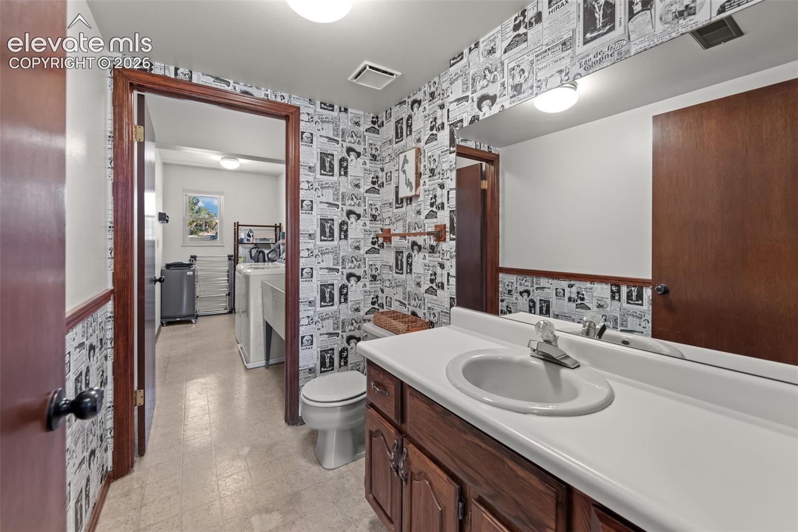 Photo 16 of 3025 Windjammer Drive, Colorado Springs