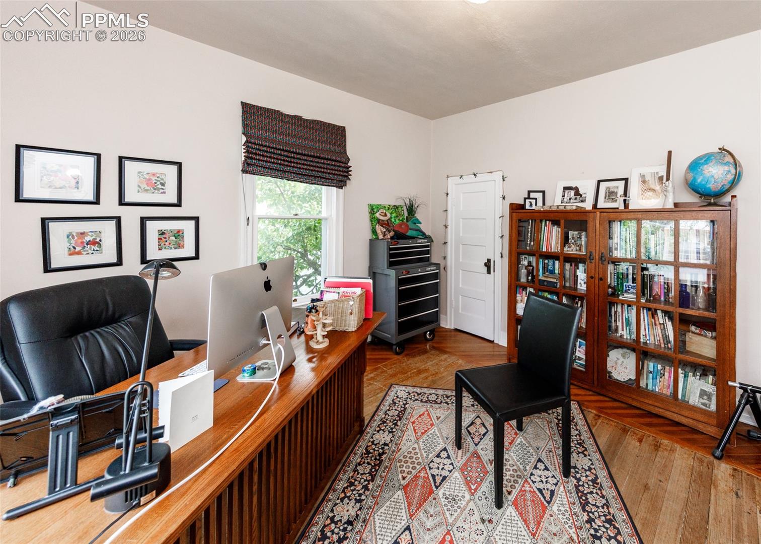 Bedroom/Office Main Level