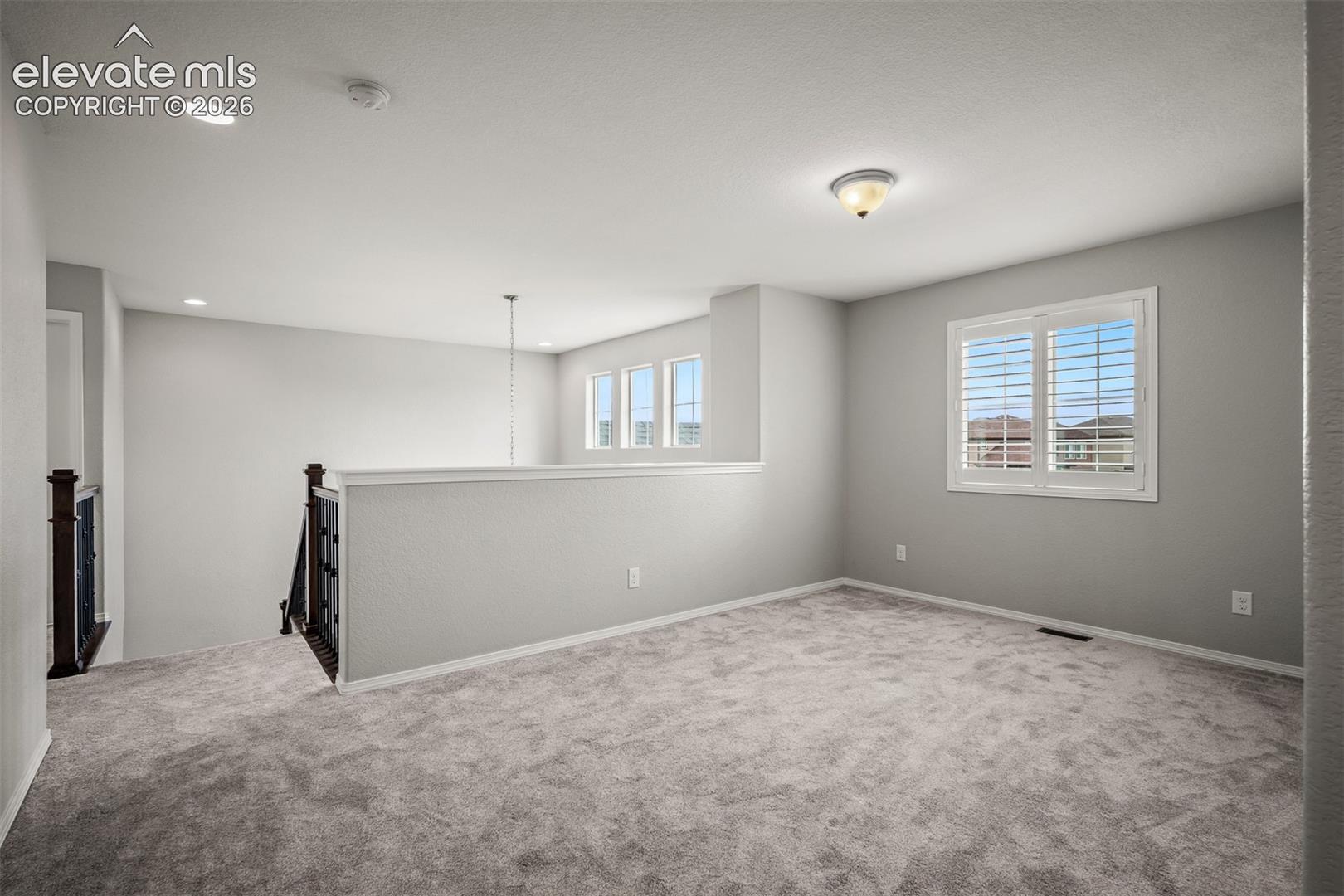 7242 Lewis Clark Trail