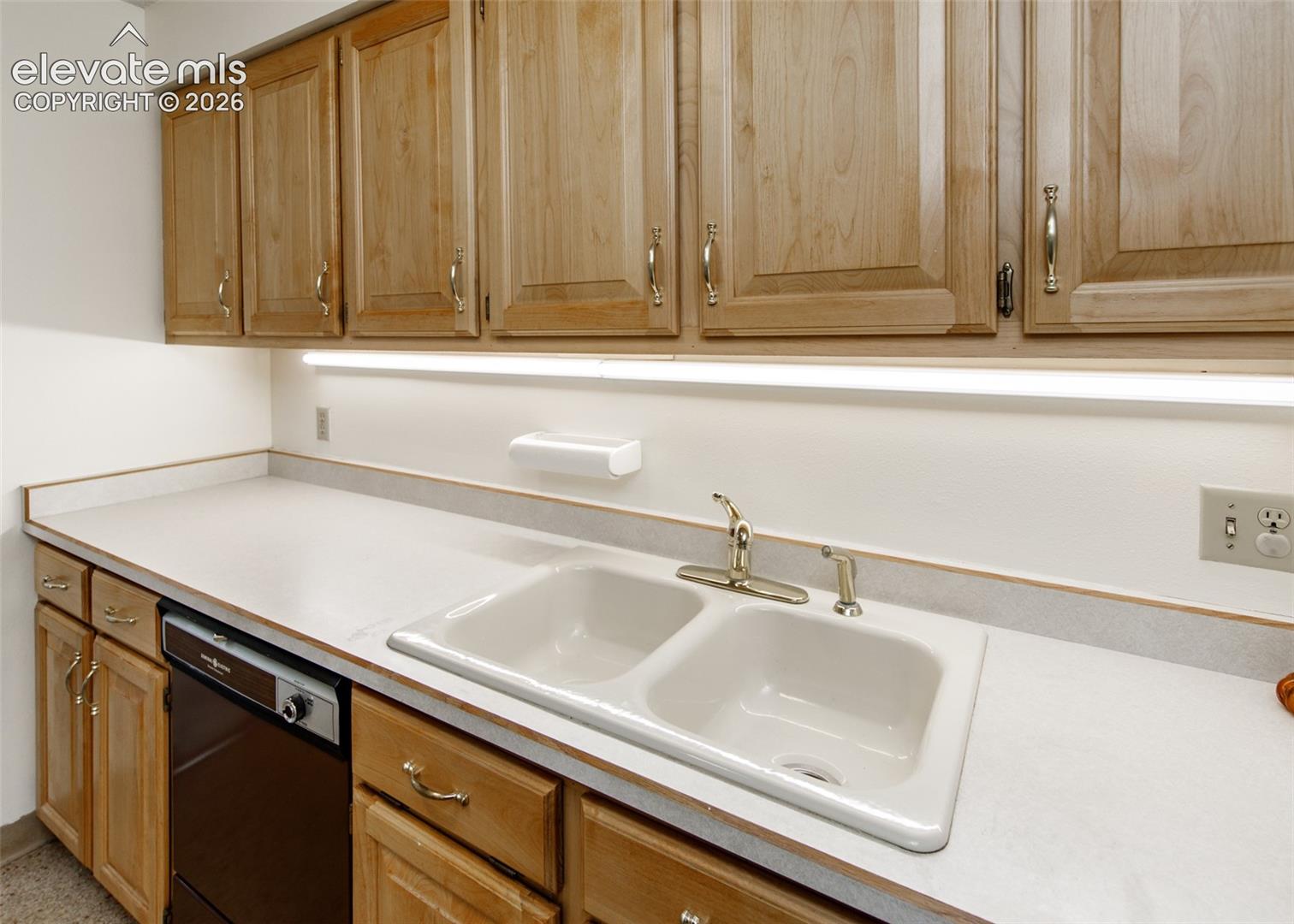 Photo 8 of 411 Lakewood Circle #A706, Colorado Springs