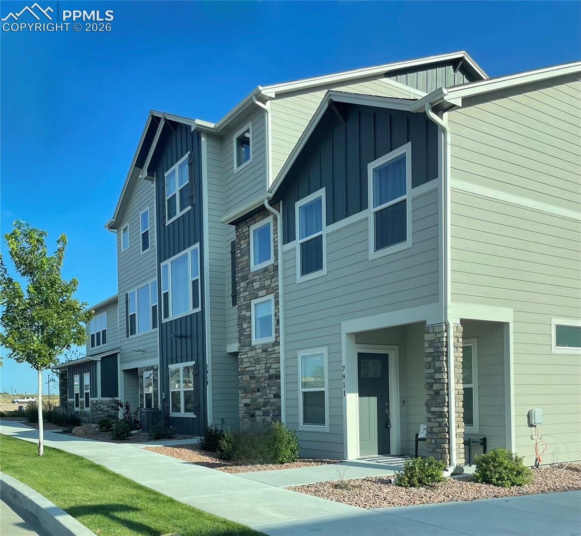 7911 Shiloh Mesa Dr, Colorado Springs, CO 80908