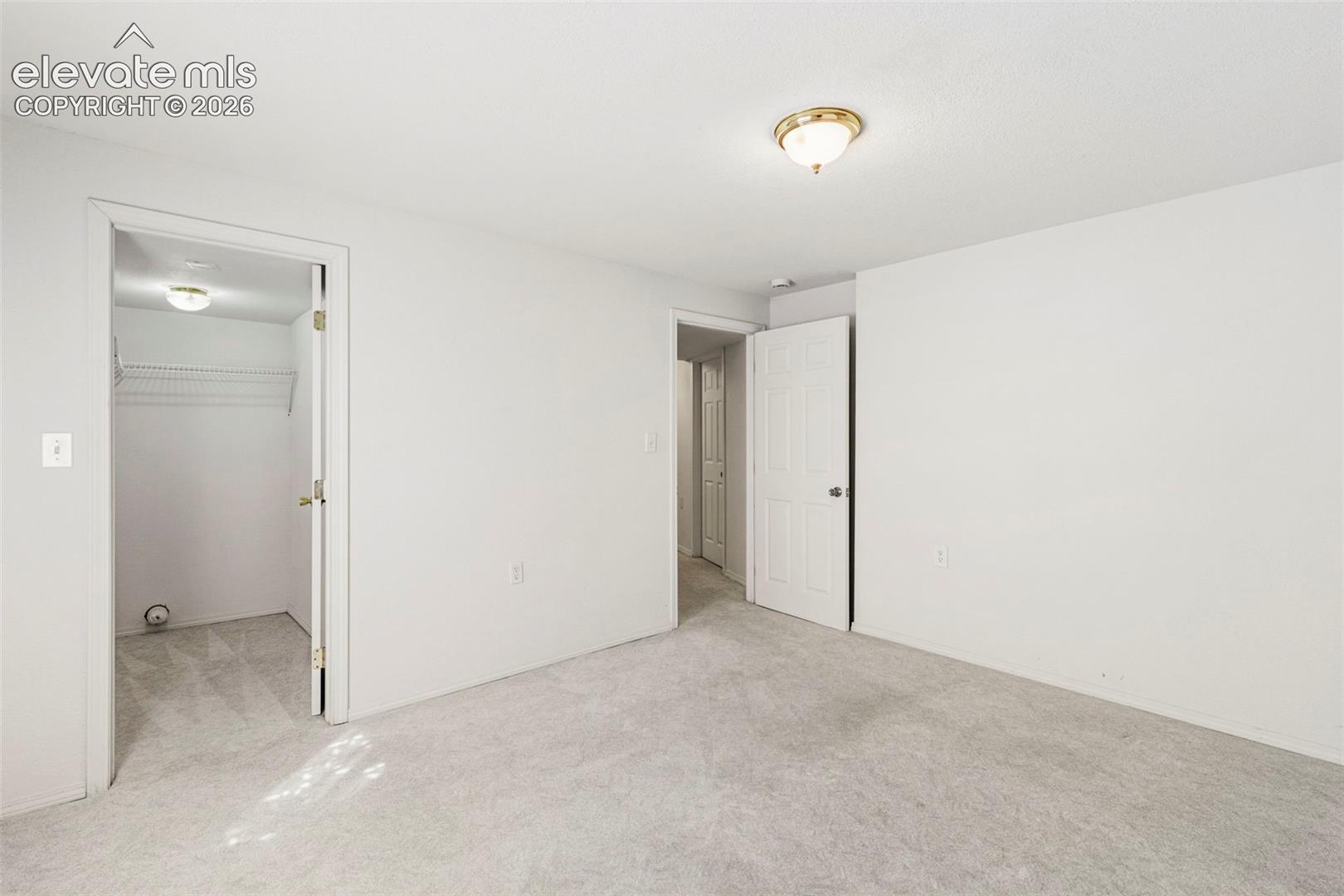 2nd Large basement bedroom w/ walk-in closet