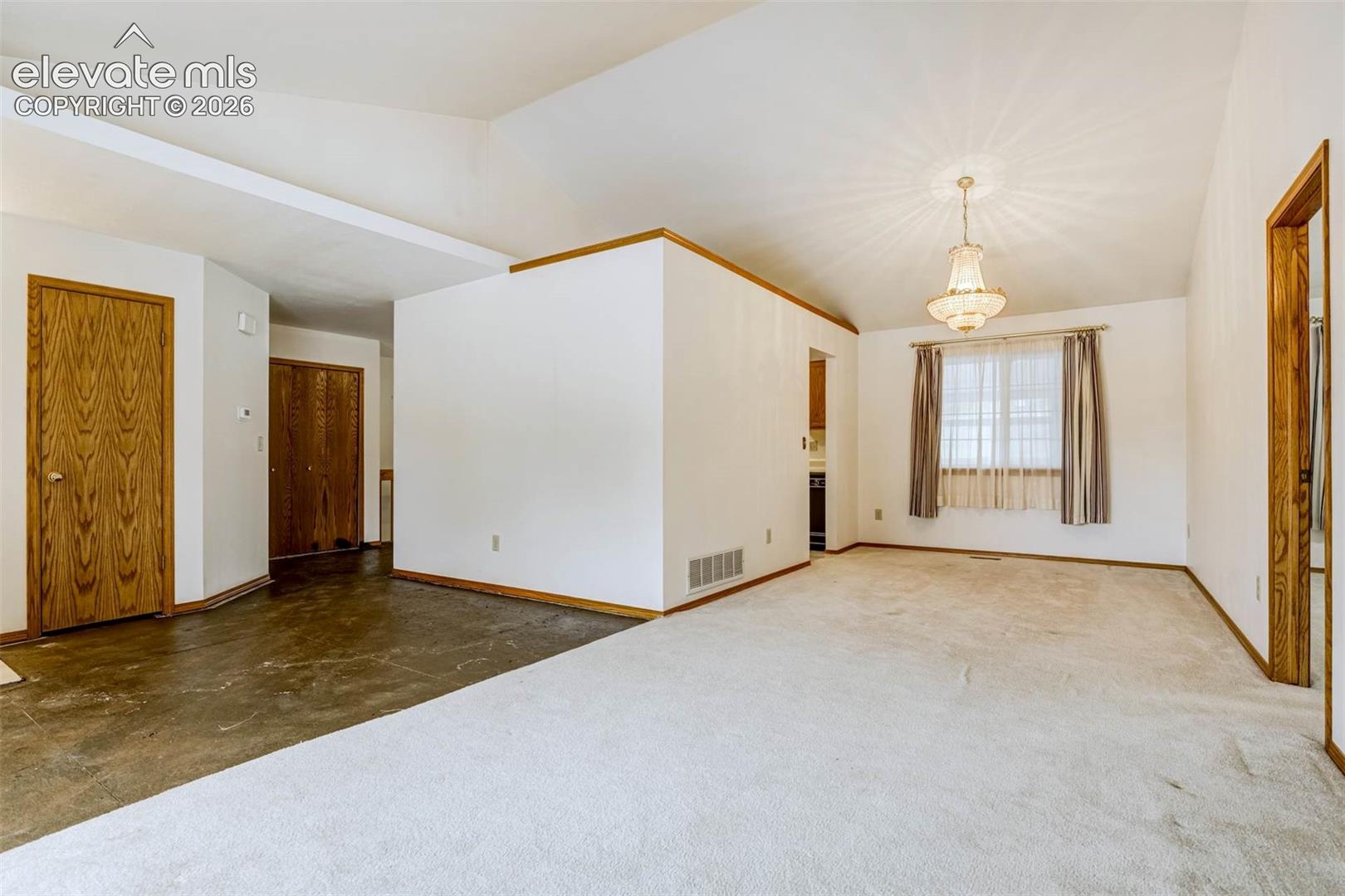 Photo 6 of 2170 Heatherdale Drive, Colorado Springs