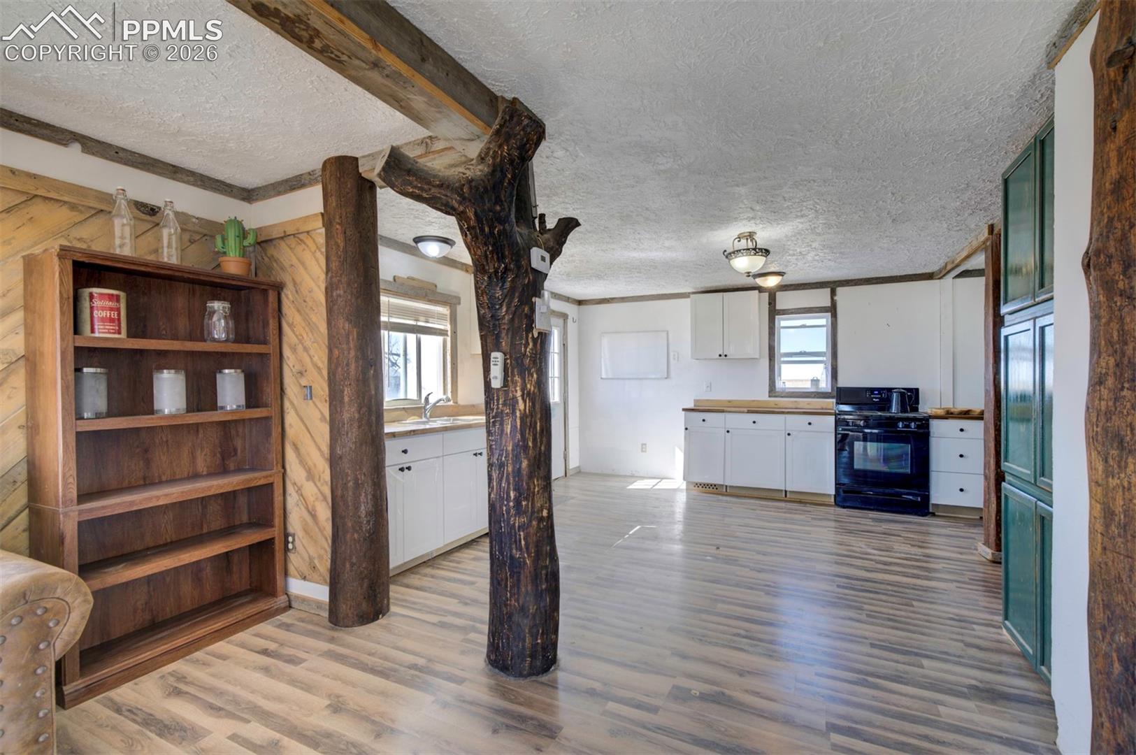 Photo 16 of 10573 County Road 165, Matheson