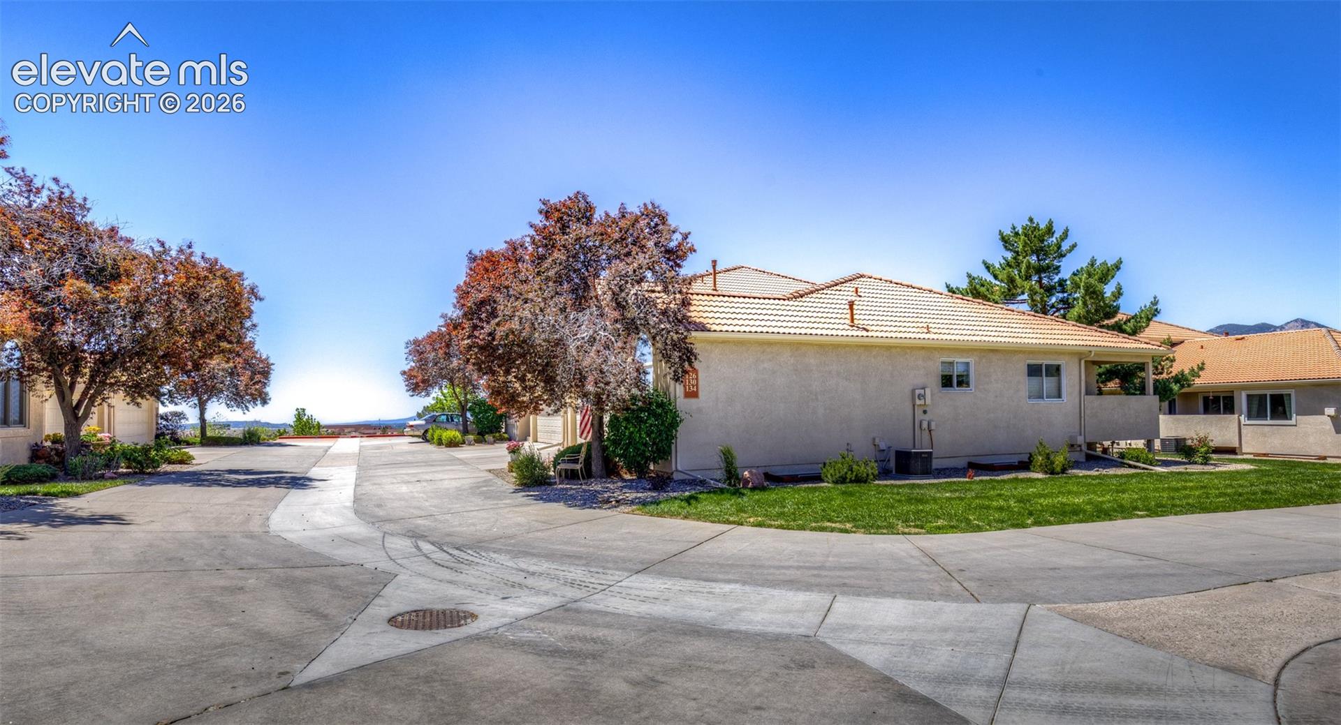 126 Luxury Ln, Colorado Springs, CO 80921