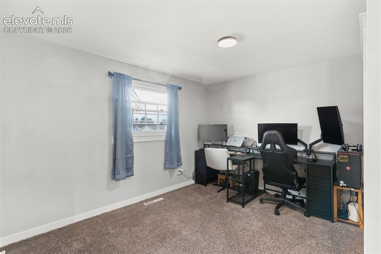 Bedroom/Office