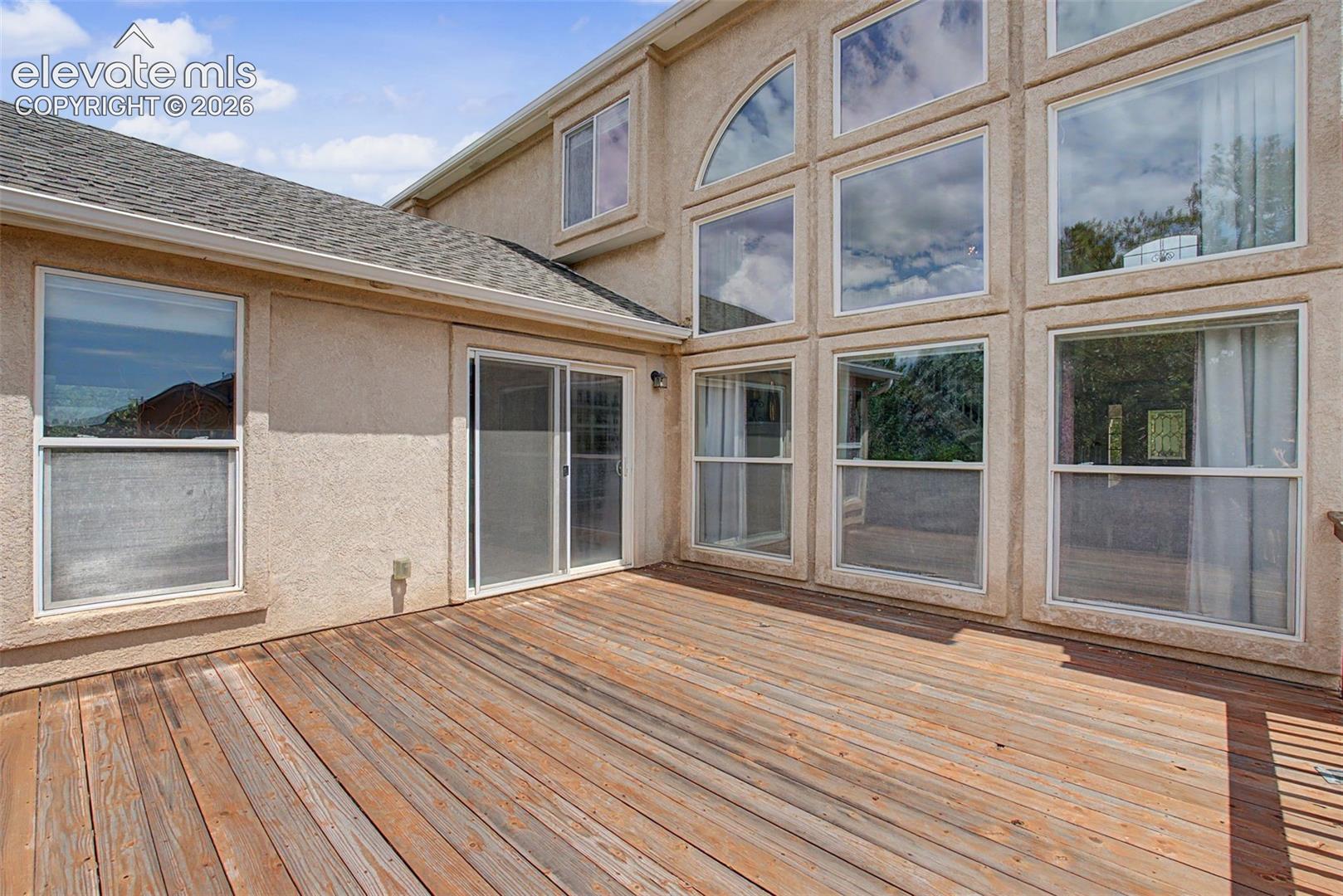 Huge Wood Deck!