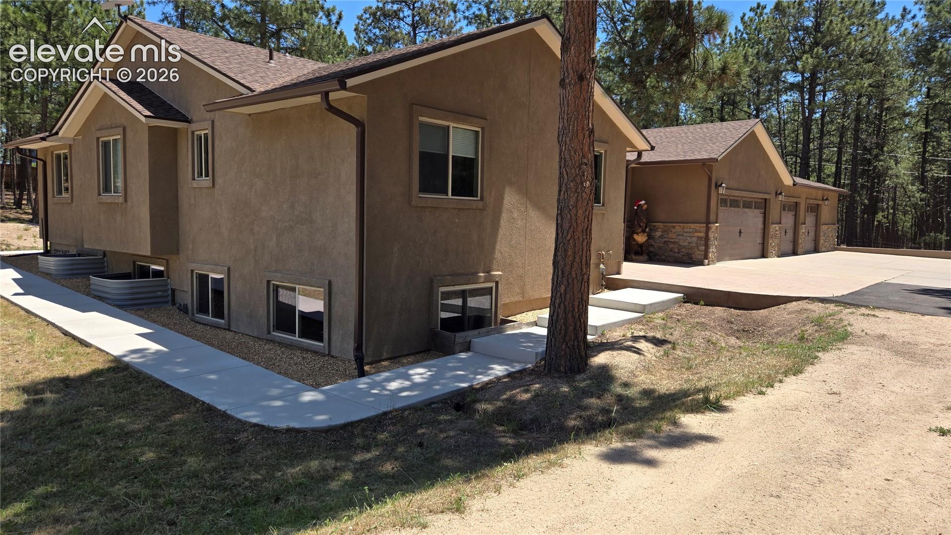7220 Mcshane Rd, Colorado Springs, CO 80908