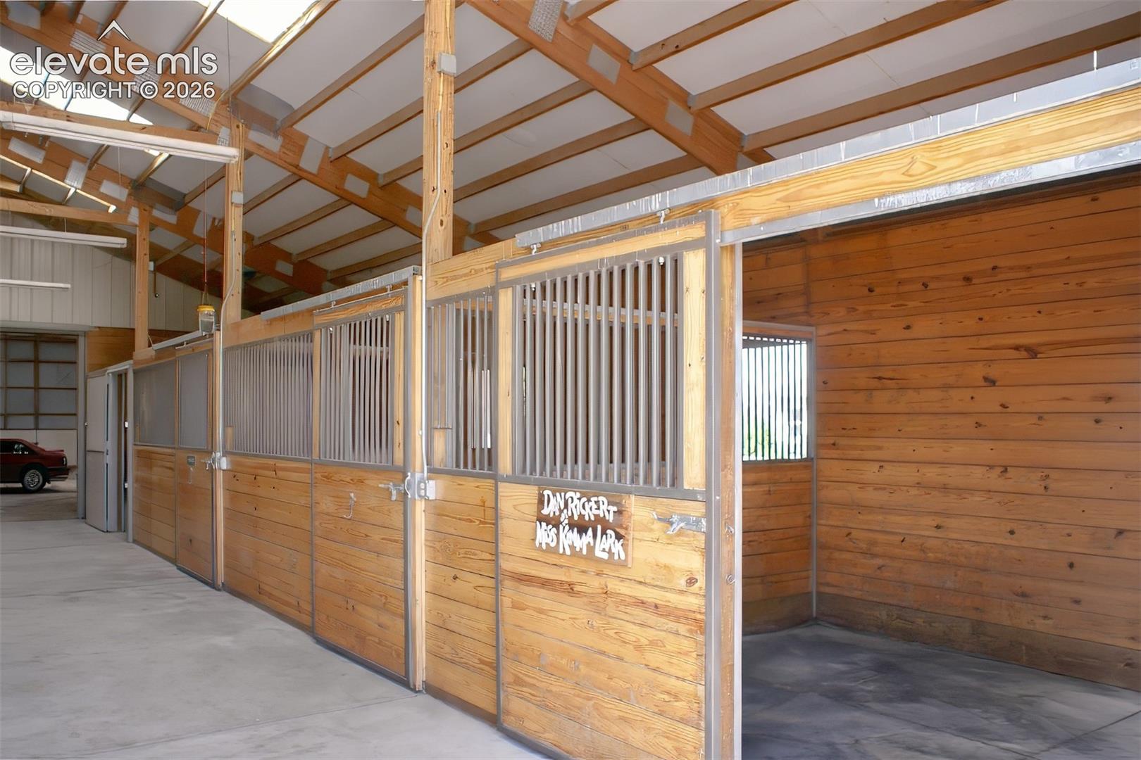 3-Stalls
