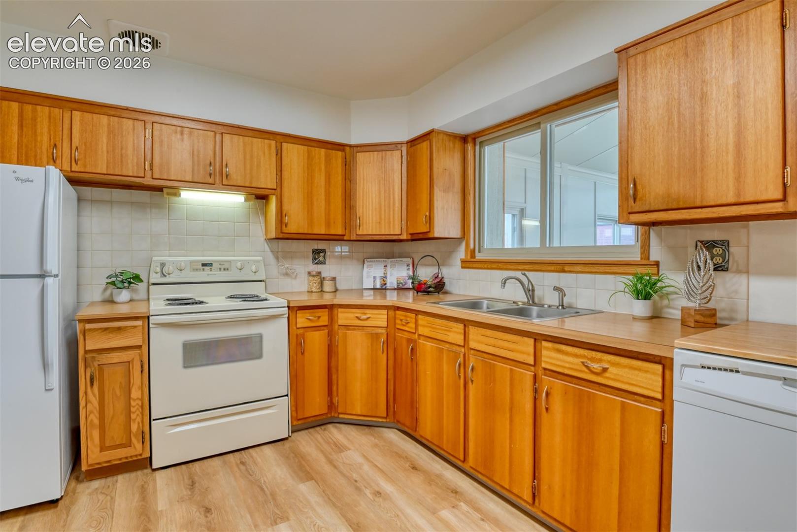 Photo 11 of 2121 Downing Drive, Colorado Springs