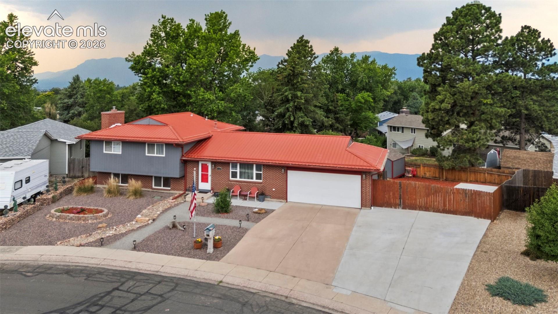 Front Exterior & Surrounding Property