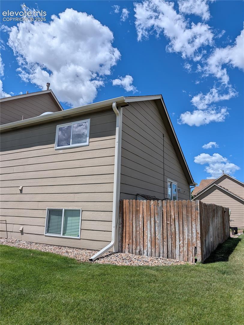 4813 Live Oak Dr, Colorado Springs, CO 80916