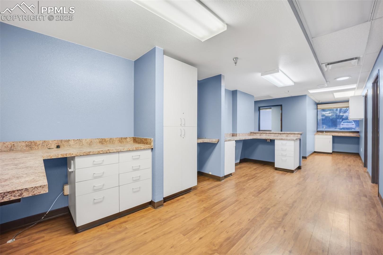 reception area 