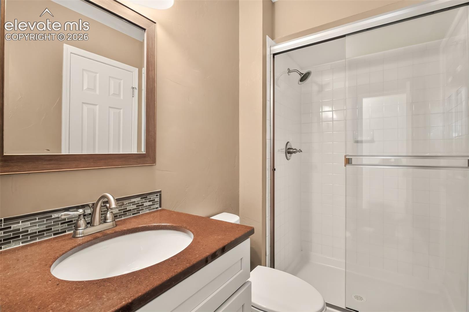 Main level bath