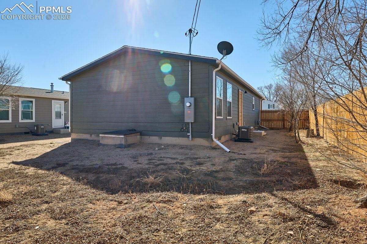 2203 W 15th St, Pueblo, CO 81003