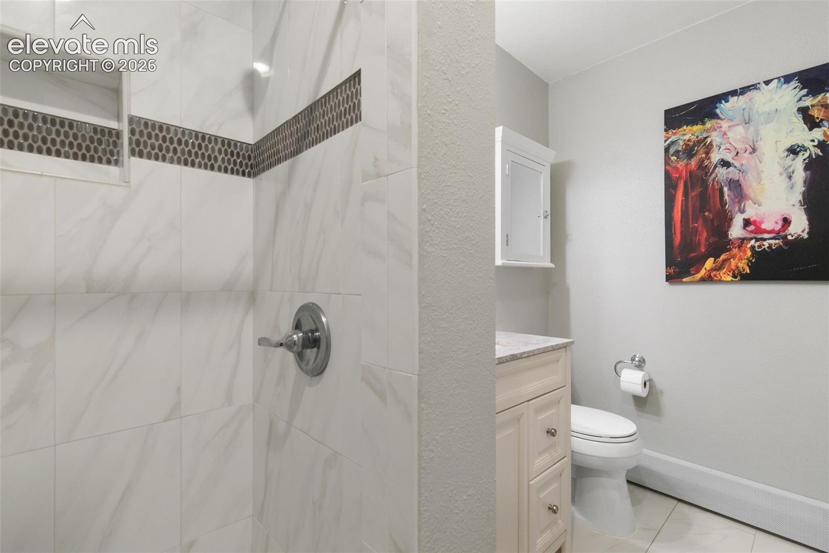 Main level 2nd bath with stand up shower 