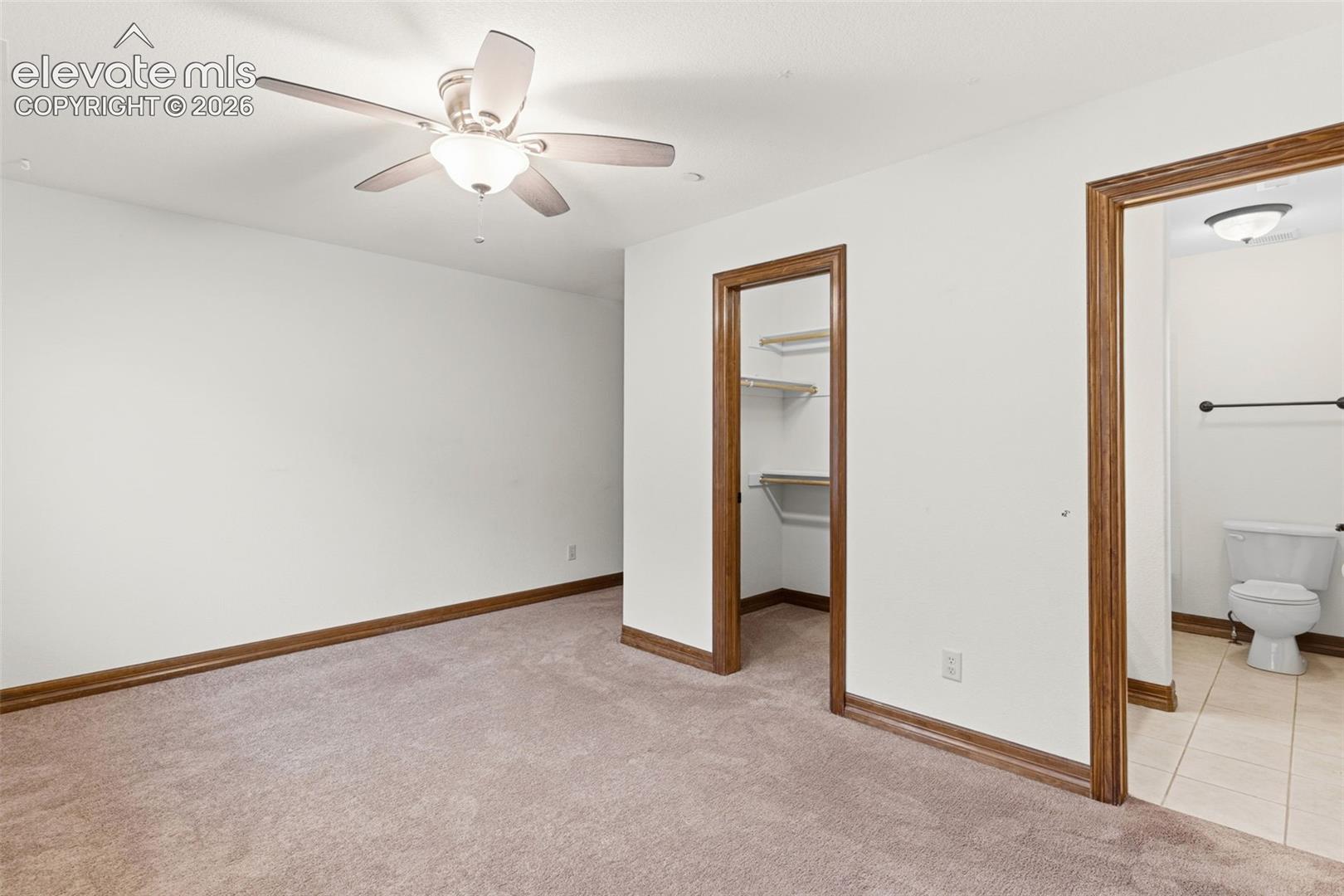 Upstairs Bedroom with en-suite bath