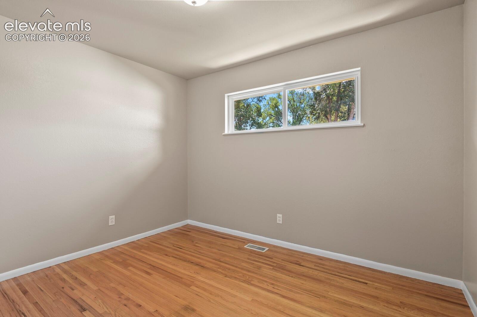 3rd bedroom with mtn views