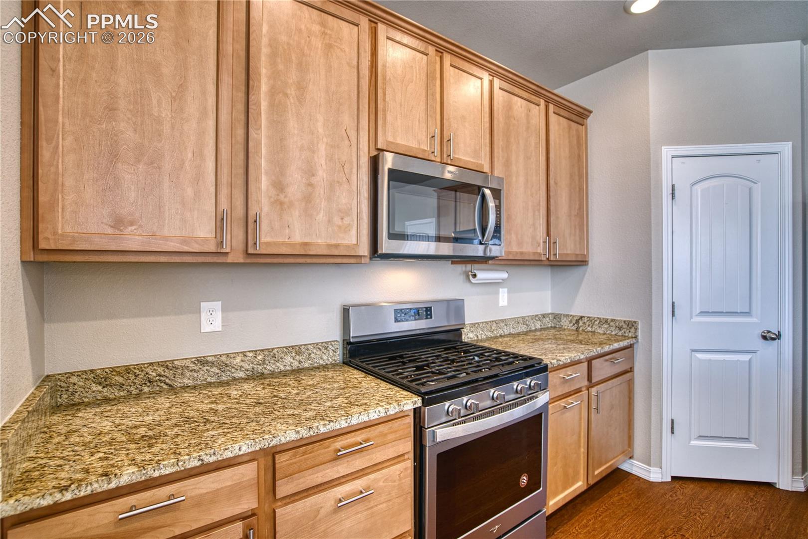 Photo 13 of 10104 Bluffstone Court, Peyton