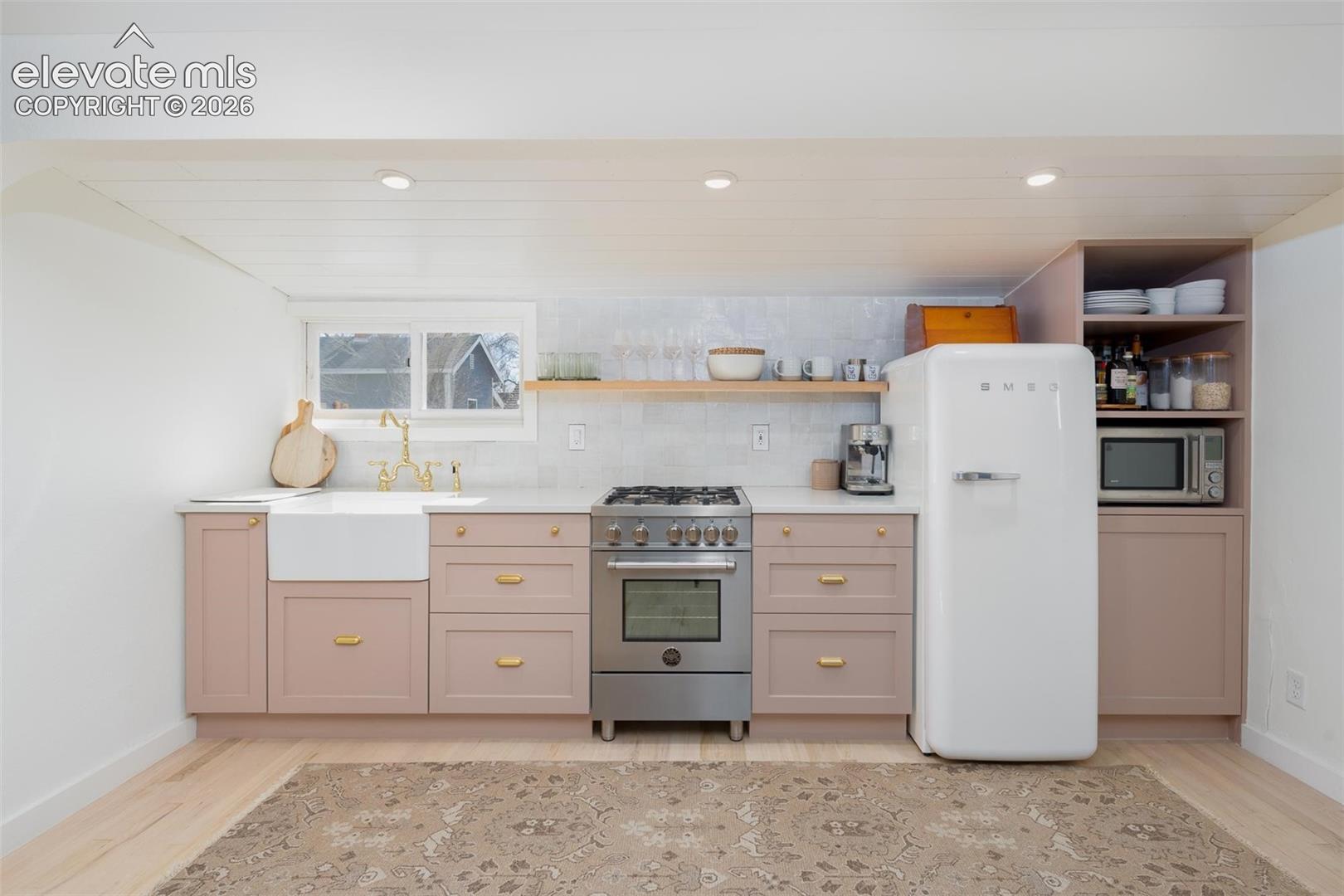 Photo 11 of 407 E San Rafael Street, Colorado Springs