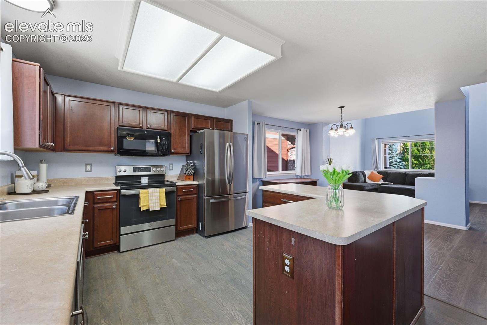 Photo 9 of 7889 Notre Way, Colorado Springs