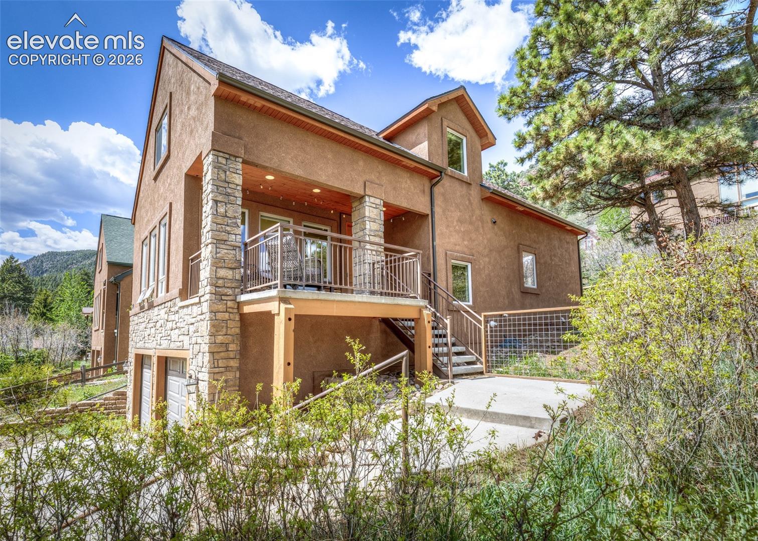 374 Hoover Ln, Palmer Lake, CO 80133