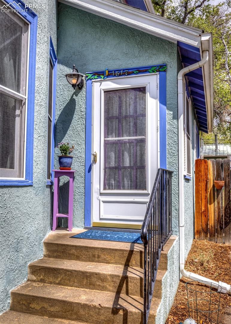 1517 Corona St, Colorado Springs, CO 80907
