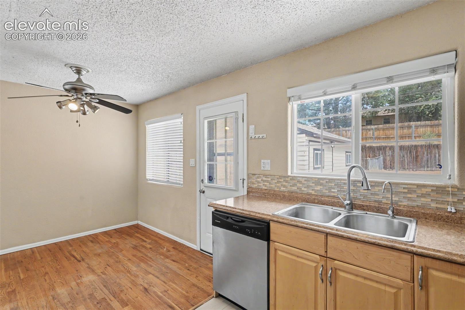 Photo 16 of 105 Linden Drive, Colorado Springs