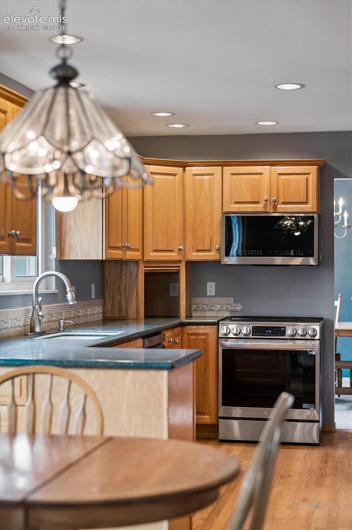 Photo 14 of 495 Guyout Ridge Court, Colorado Springs