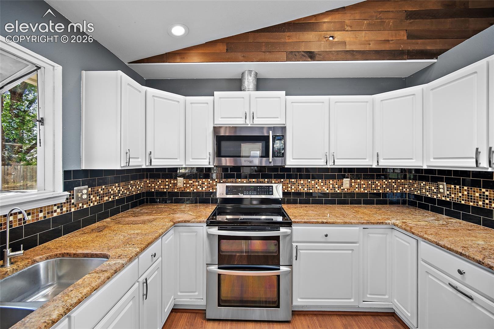 Photo 13 of 11559 Cranston Drive, Peyton