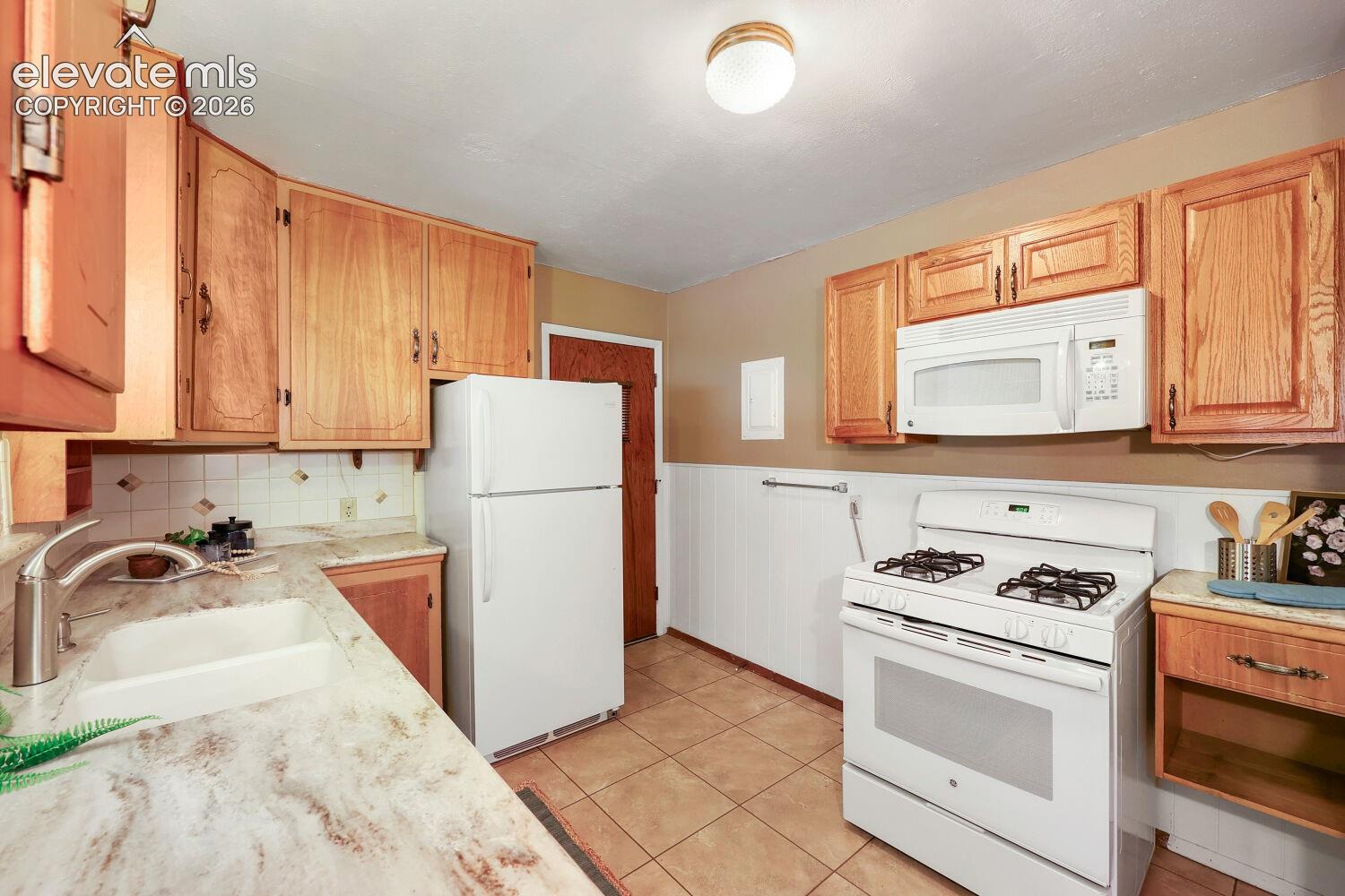 Photo 16 of 618 E Uintah Street, Colorado Springs