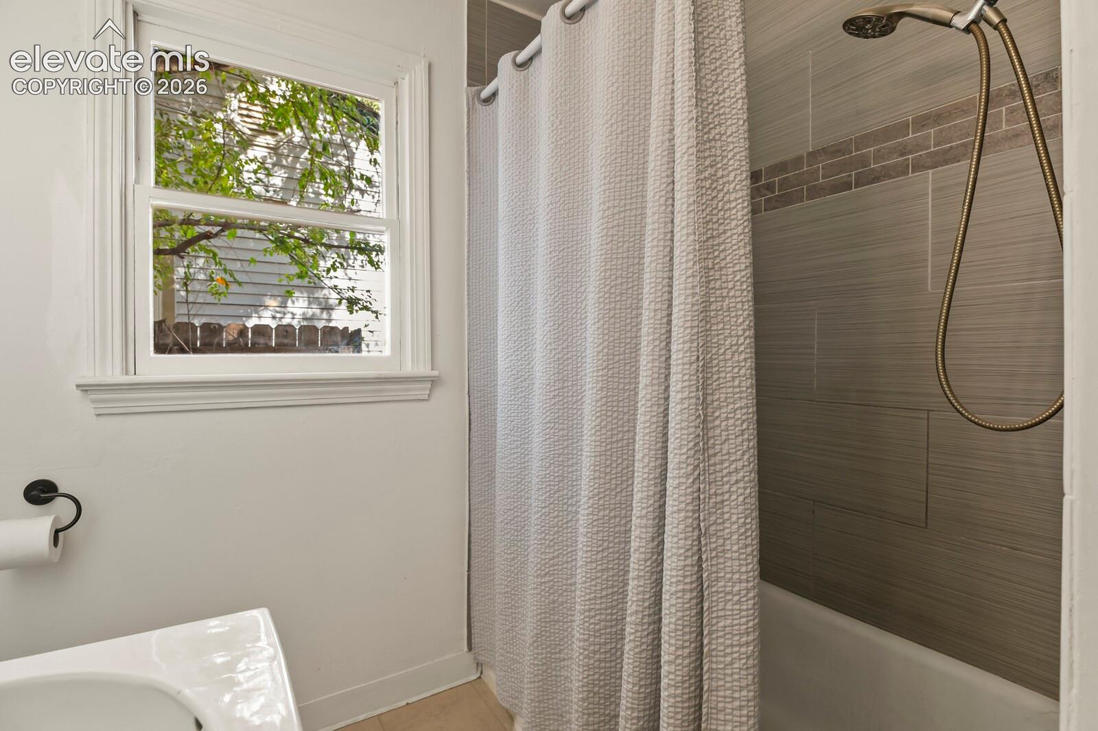 Cast iron tub 