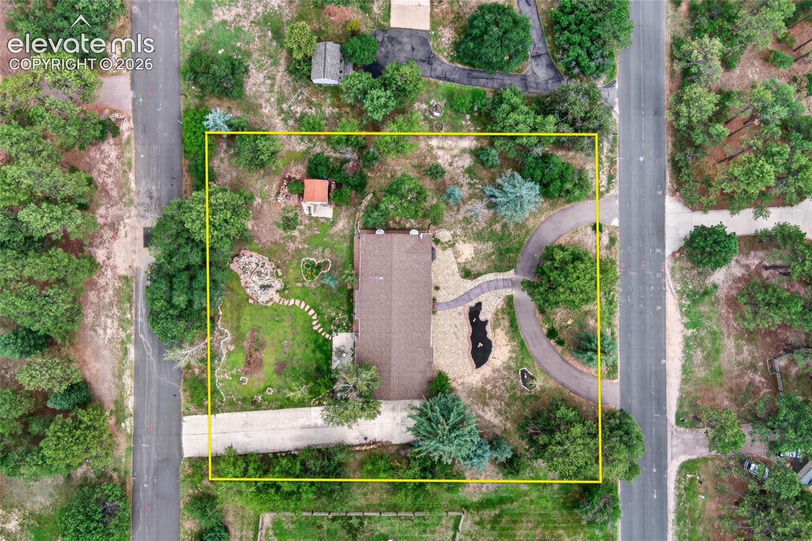 Property Lines are Approximate and not a survey