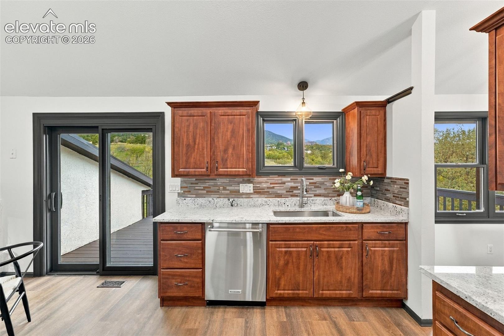 Photo 10 of 425 Roxbury Circle, Colorado Springs