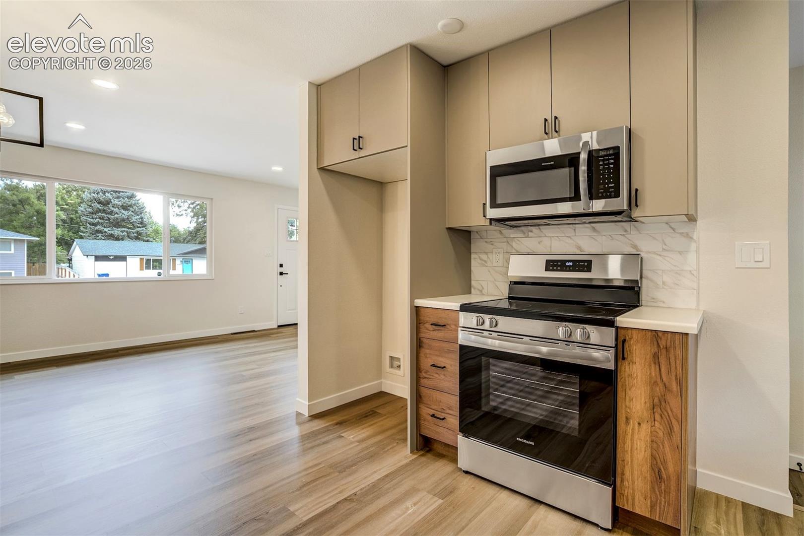 Photo 19 of 806 Querida Drive, Colorado Springs