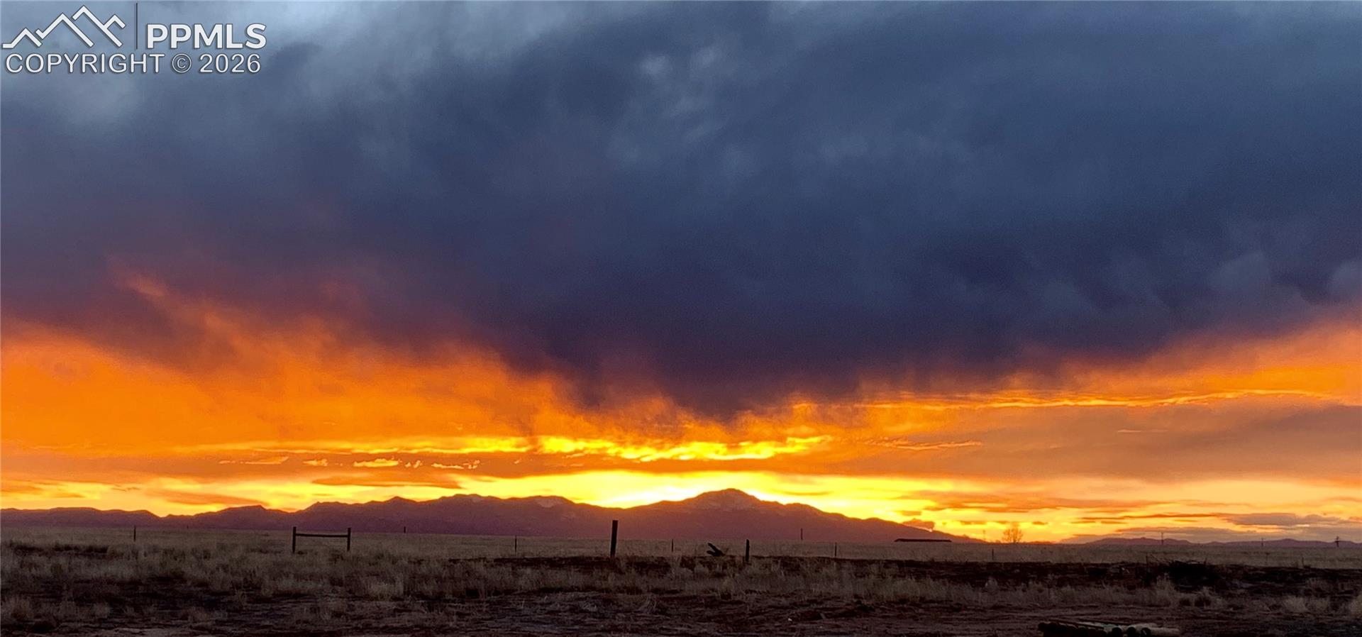 PEAKS SUNSETS!