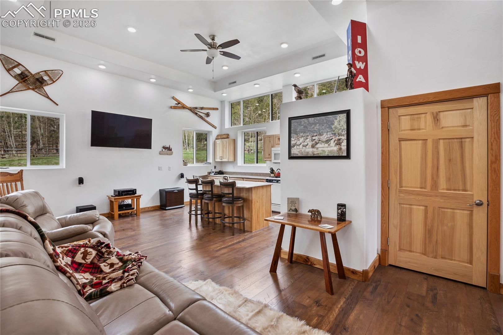 Cozy yet spacious. Just perfect.