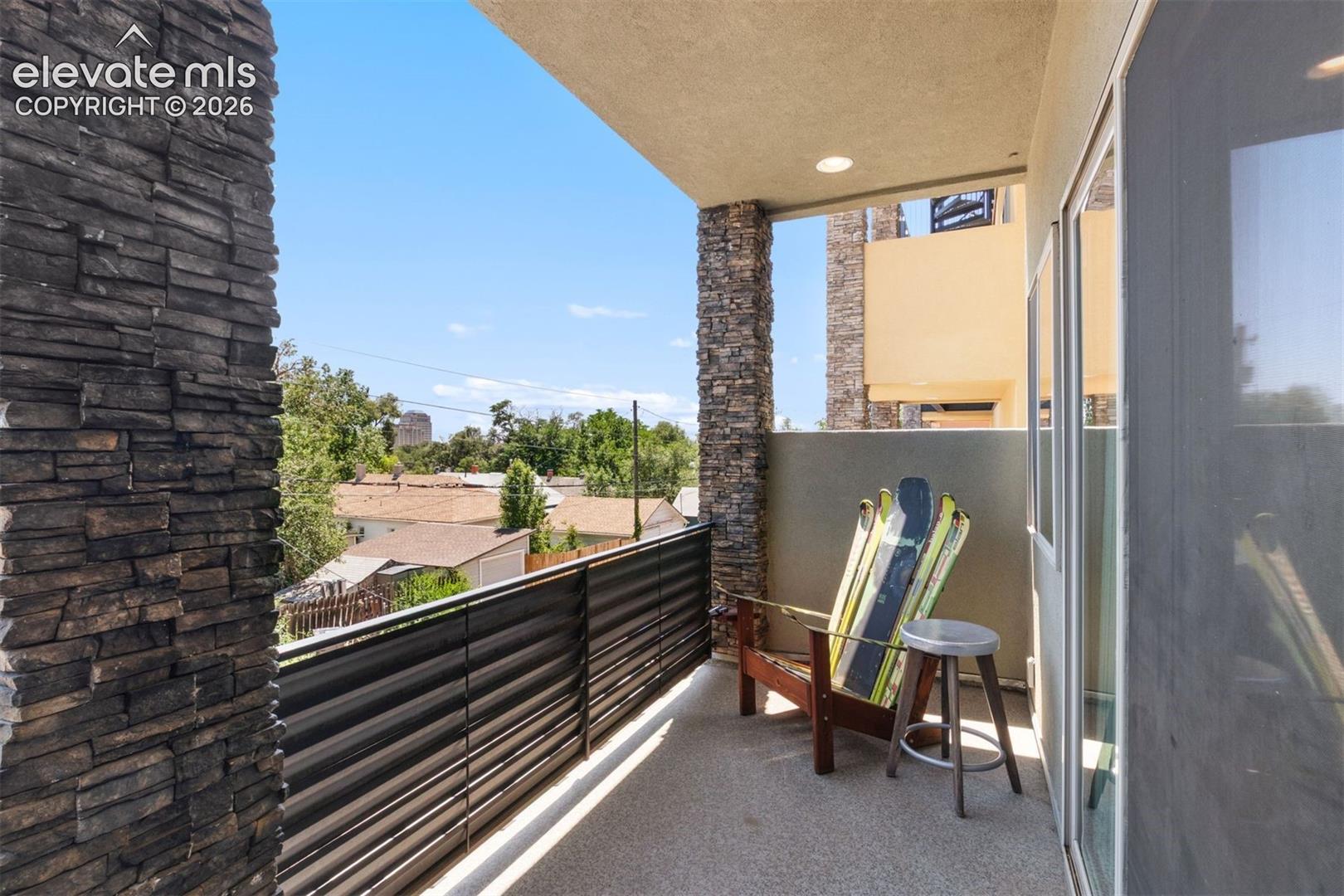Front deck off living room