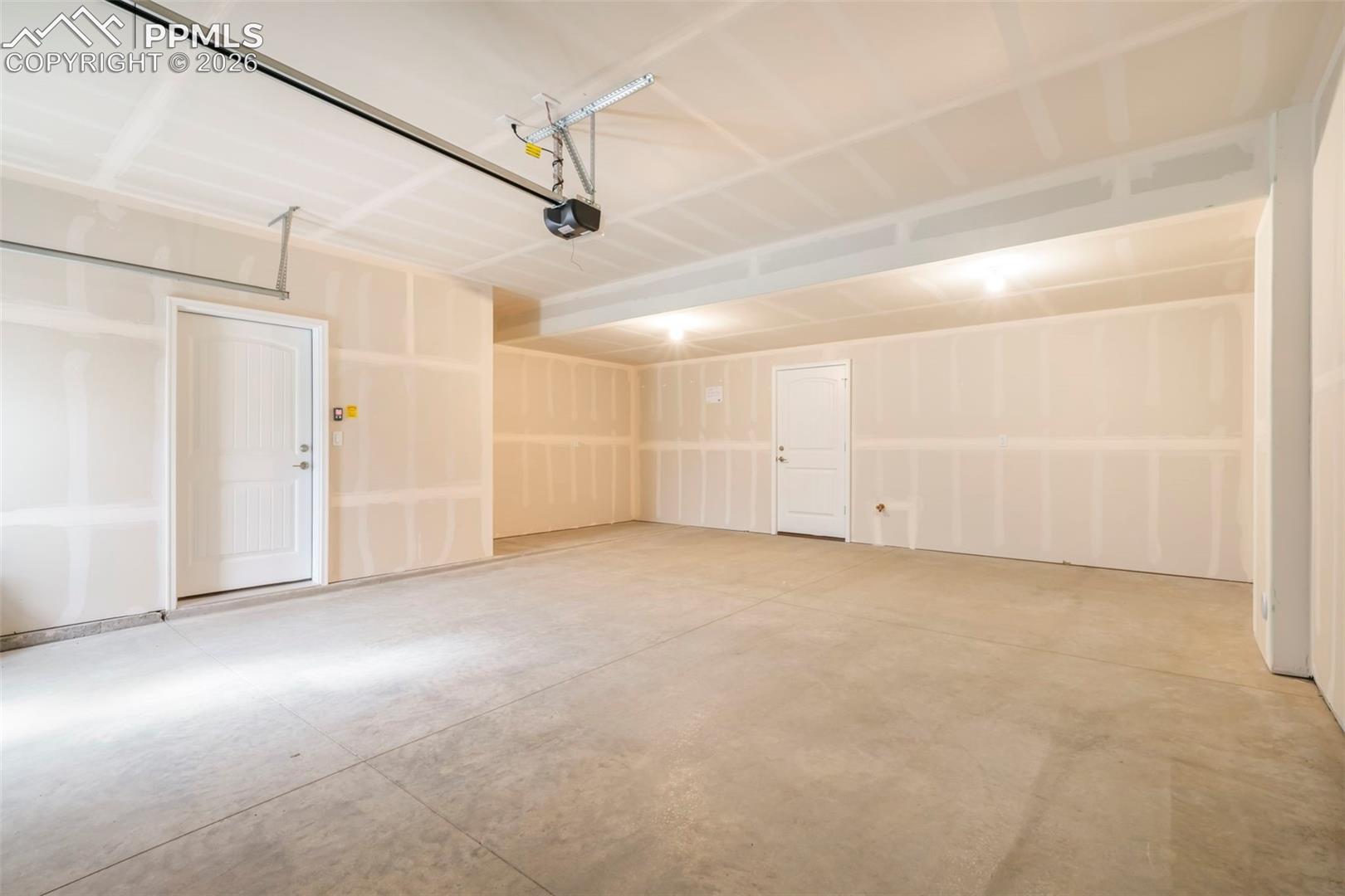 Laundry/storage/Flex space