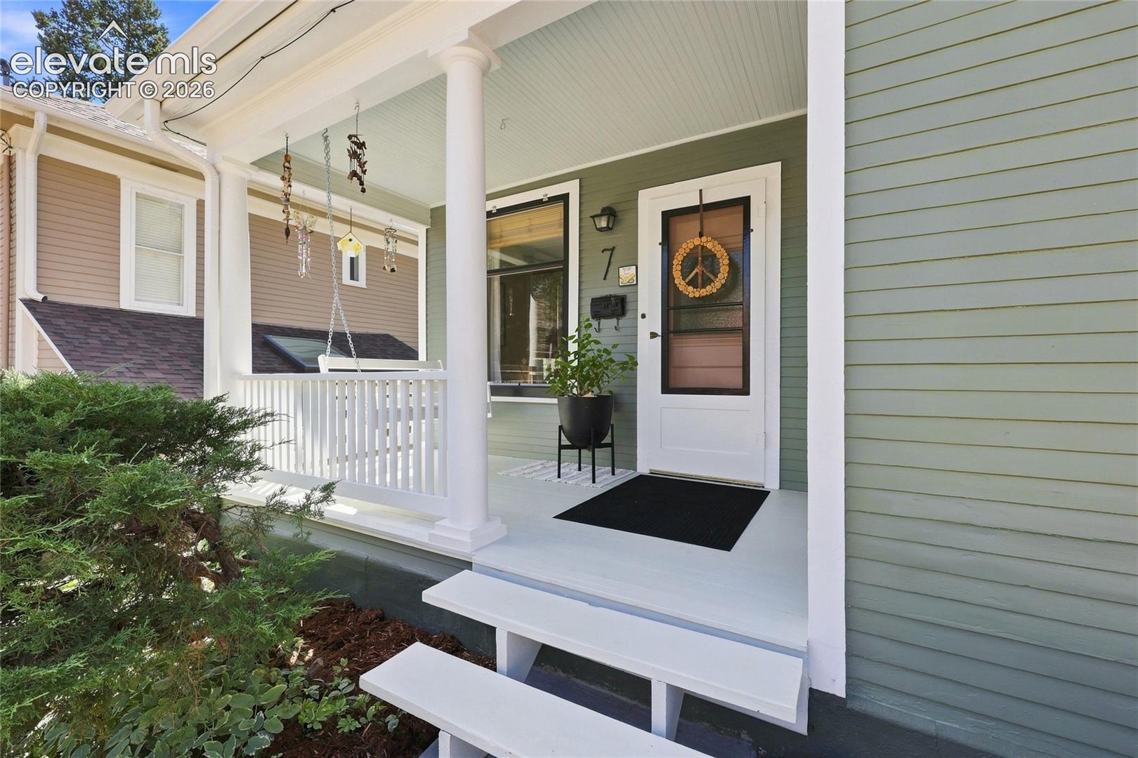 7 Waltham Ave, Manitou Springs, CO 80829