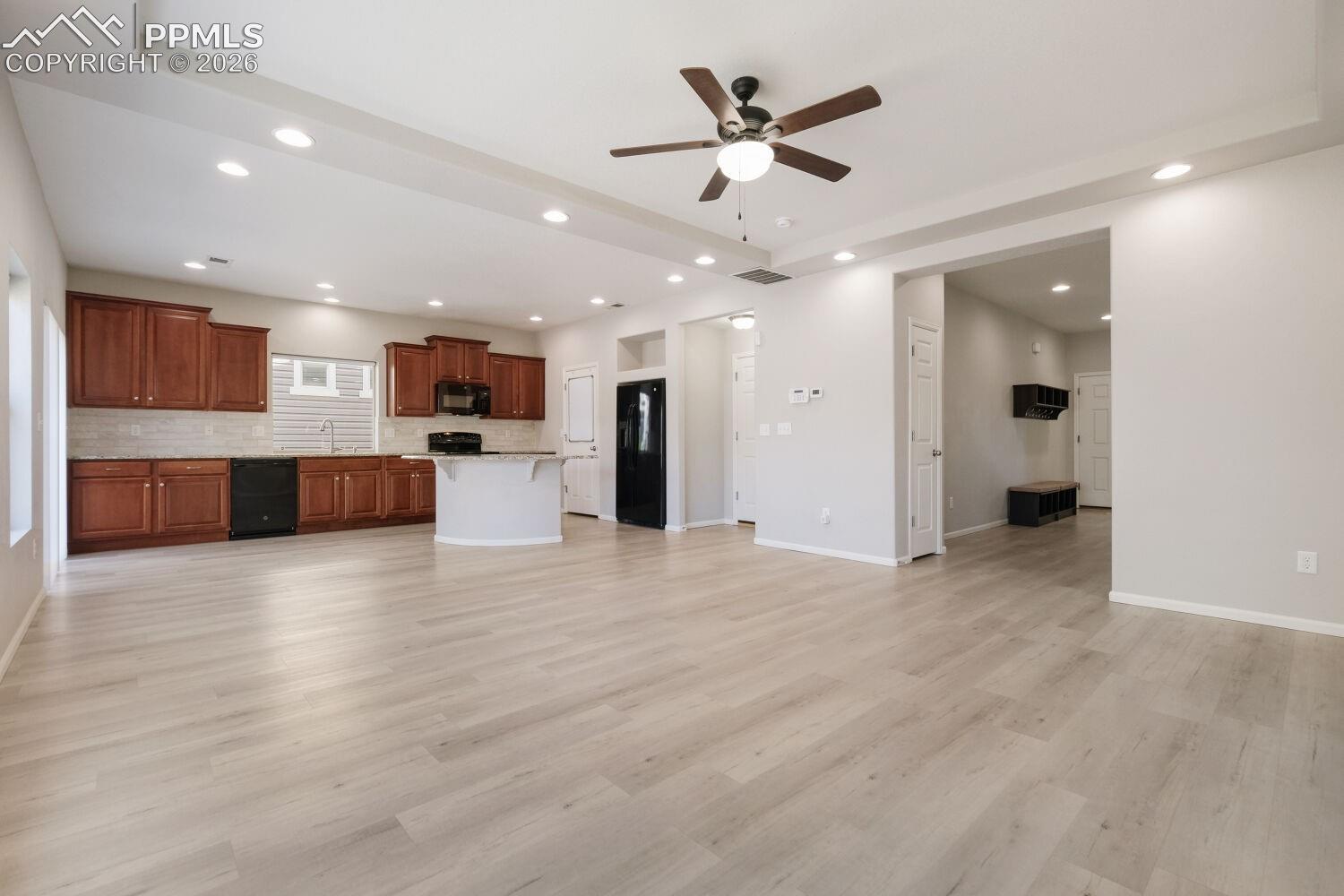 Photo 8 of 8243 Longleaf Lane, Colorado Springs