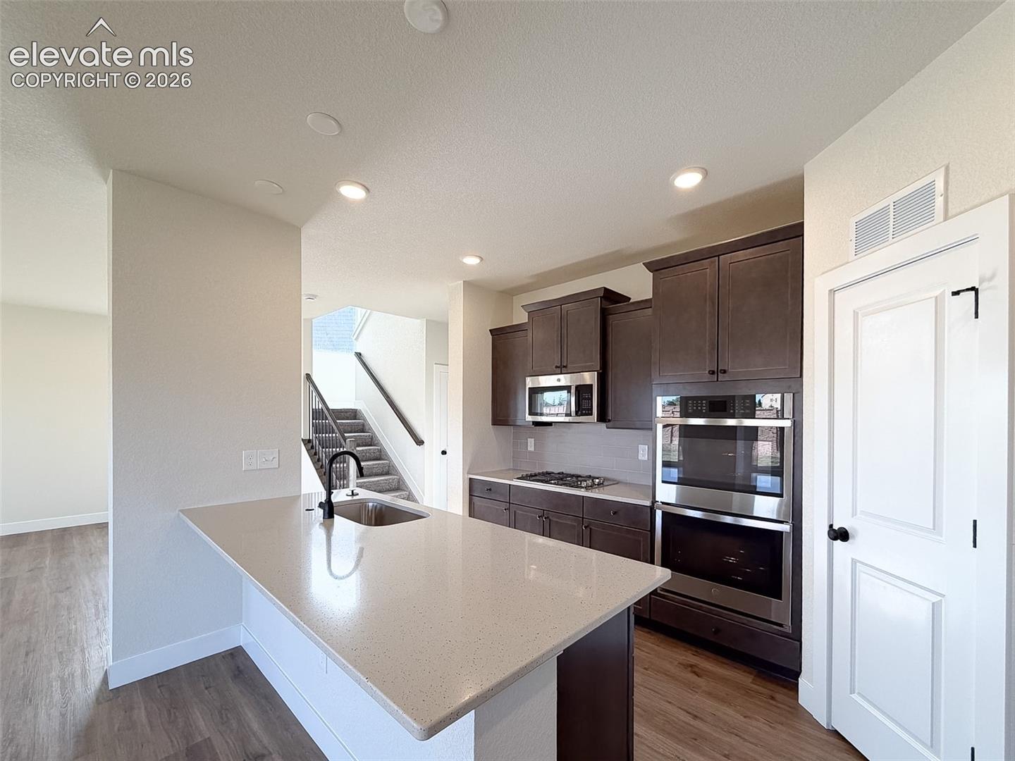 8285 Lemon Grass Road photo 7