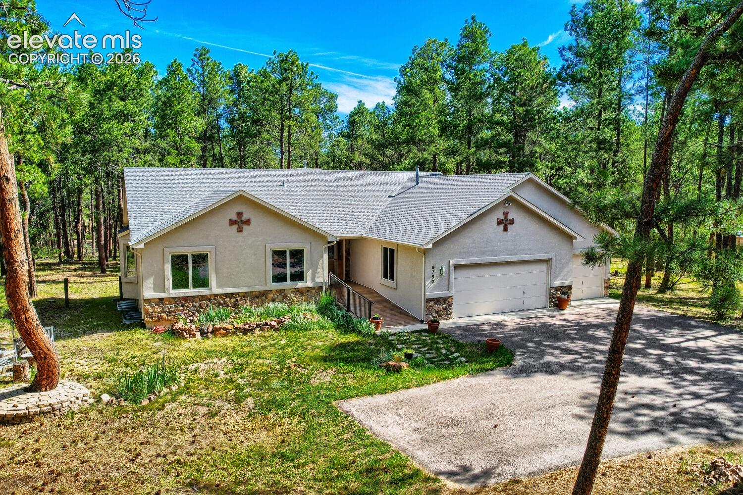 8750 Tannenbaum Rd, Colorado Springs, CO 80908
