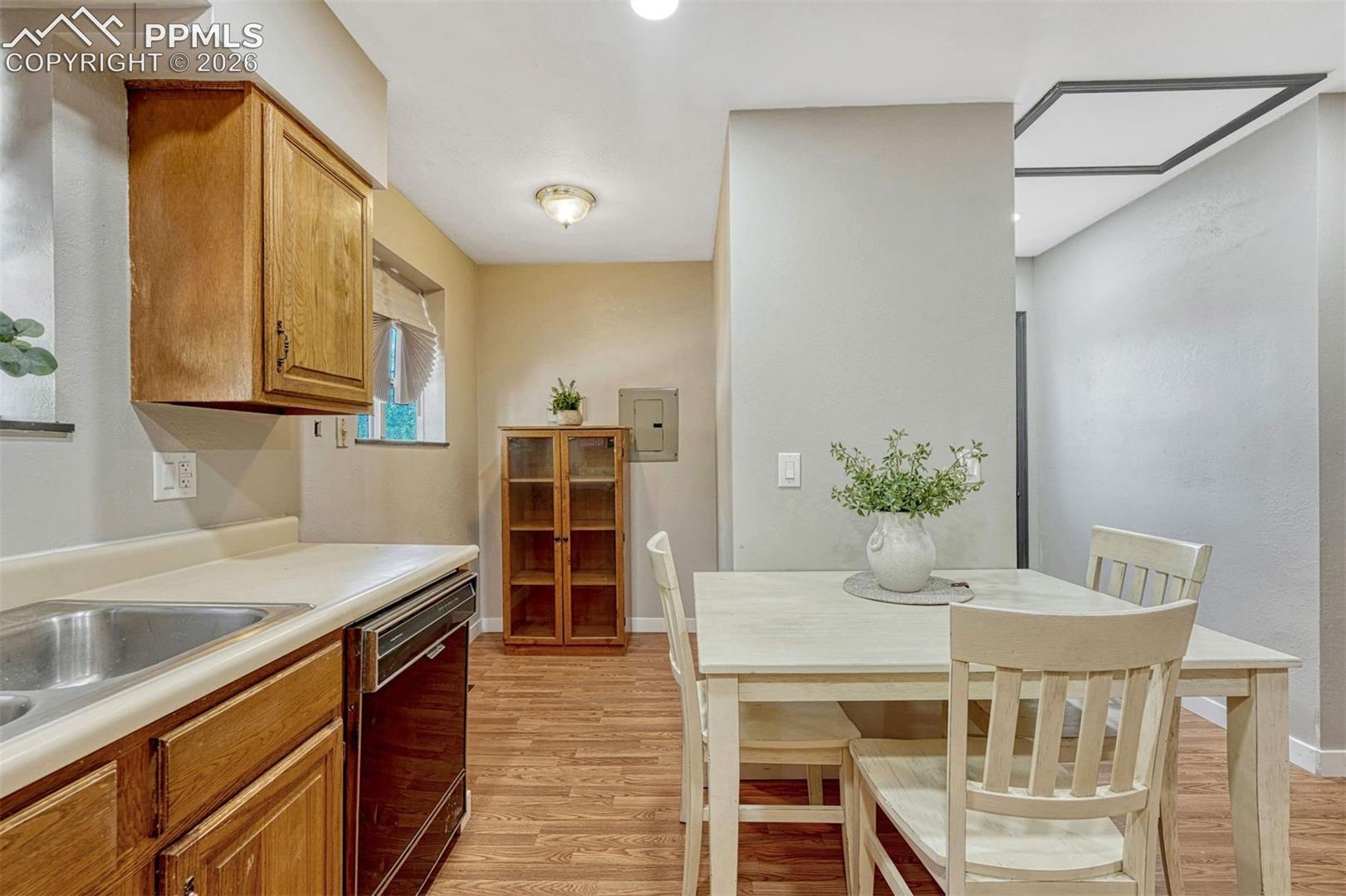 Photo 8 of 929 S Arcadia Street, Colorado Springs