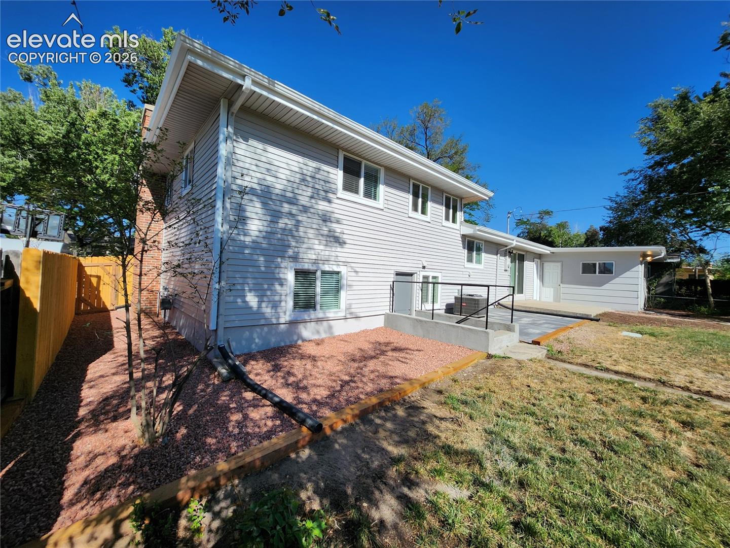 Photo 8 of 1935 Berkshire Lane, Colorado Springs