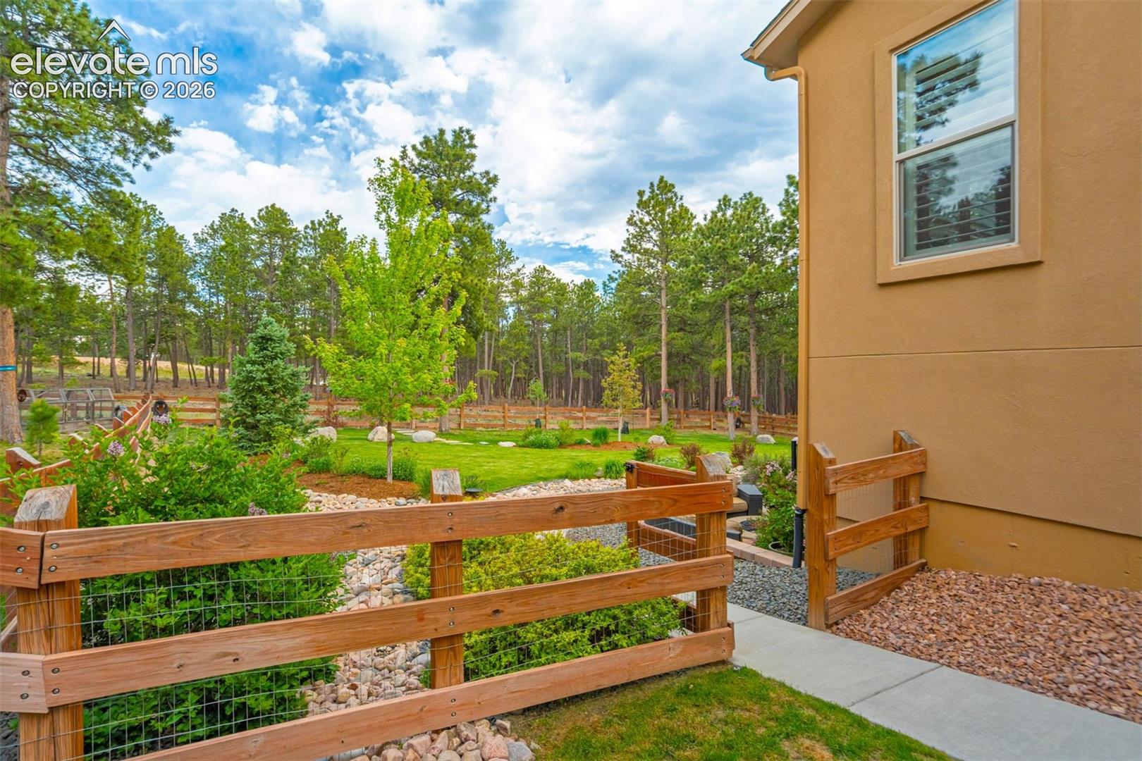 1542 Summerglow Ln, Monument, CO 80132