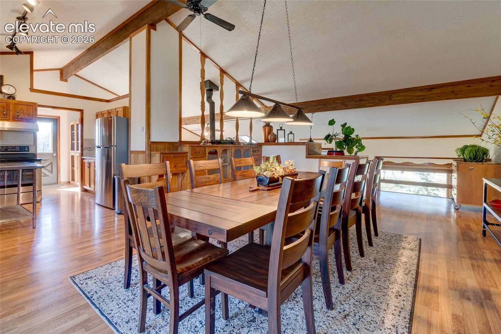 Hearth room + Kitchen