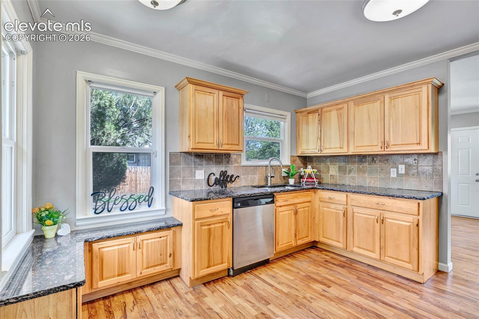 1617 Kiowa St, Colorado Springs, CO 80909