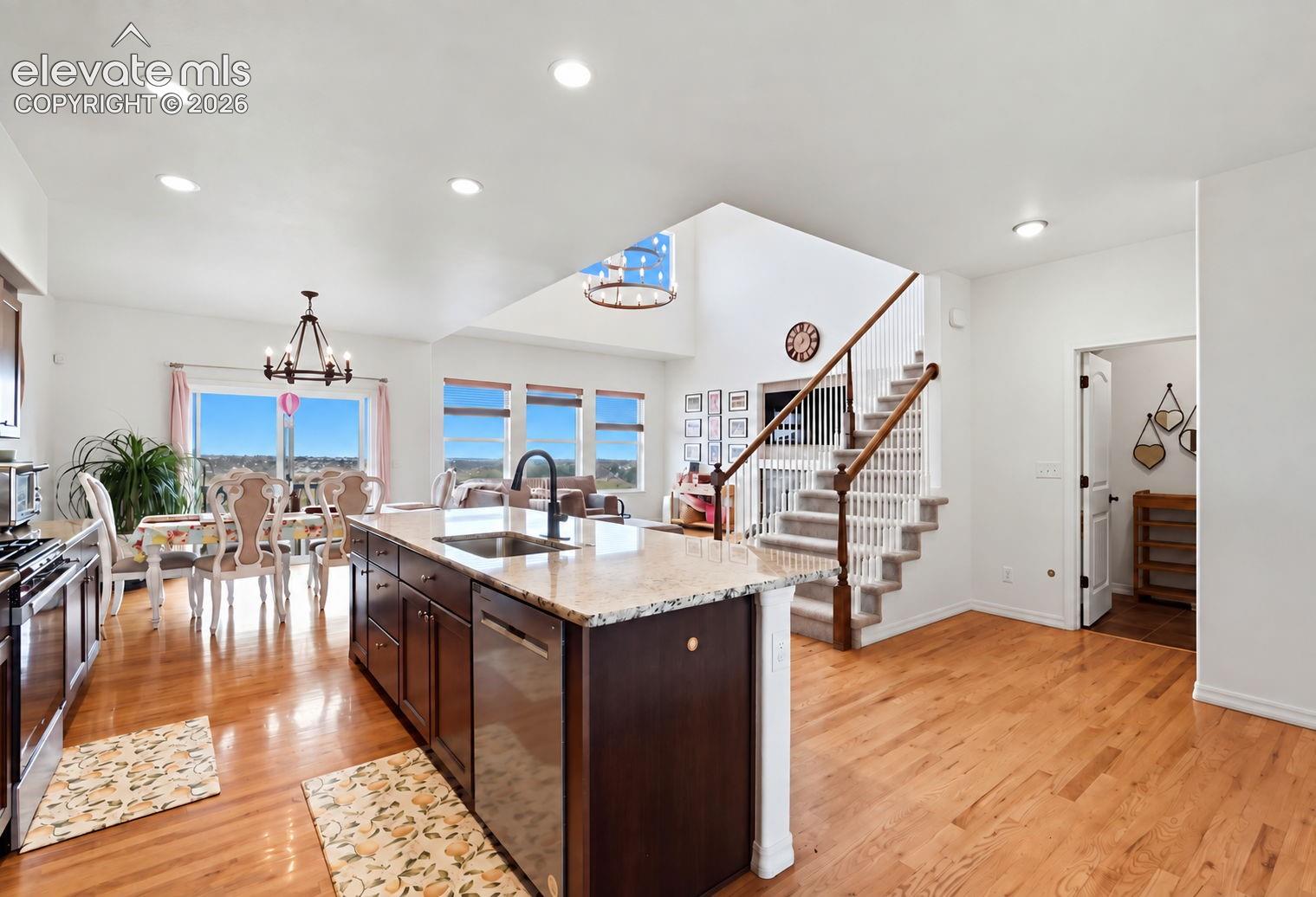 Photo 8 of 6728 Cumbre Vista Way, Colorado Springs