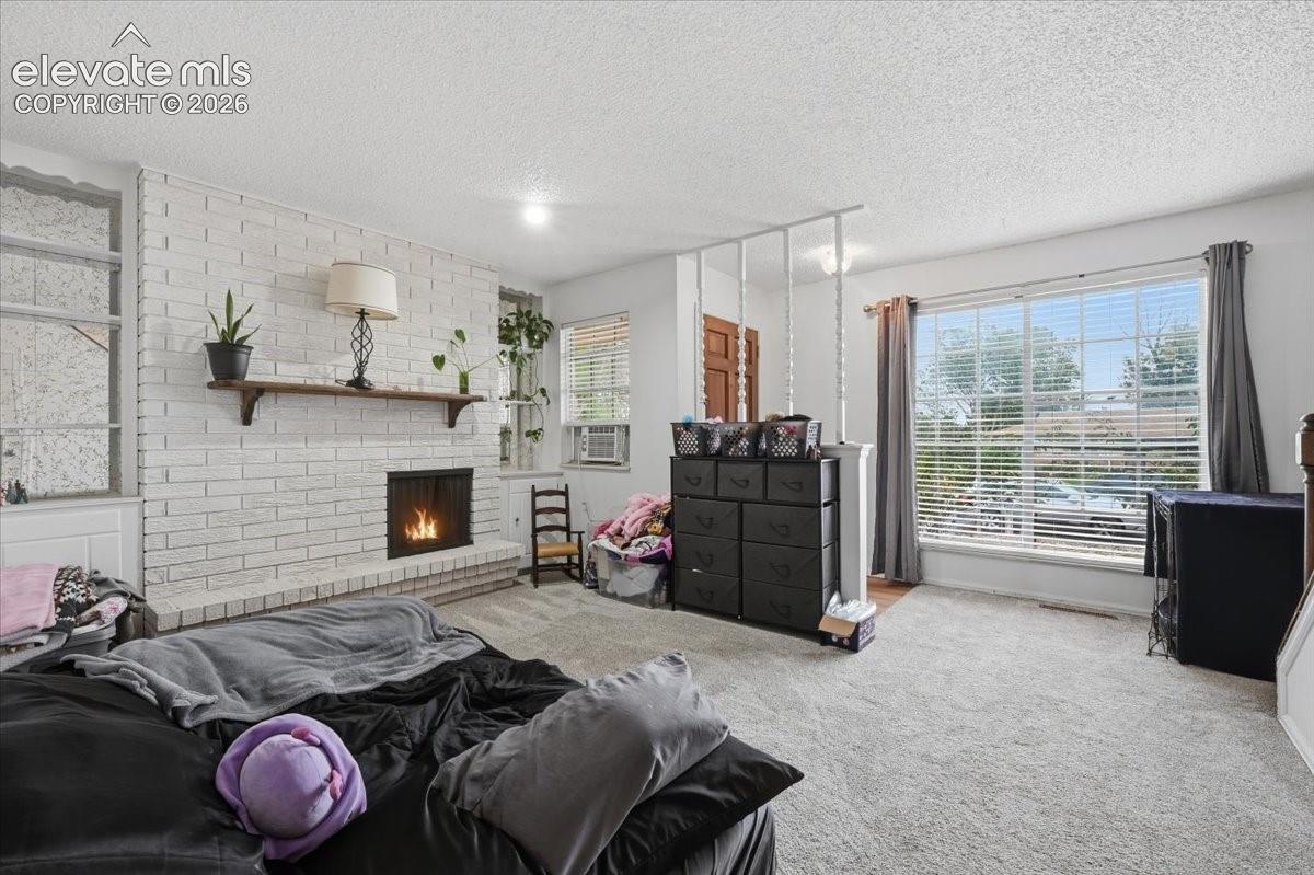 Unit 724 - Living Room 